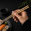 Egyedi gravírozott japán evőpálcika – minimalista névvel
