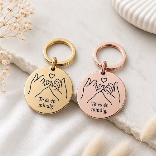 Ígéret kulcstartó (Pinky Promise) gravírozással – egyedi ajándék barátoknak