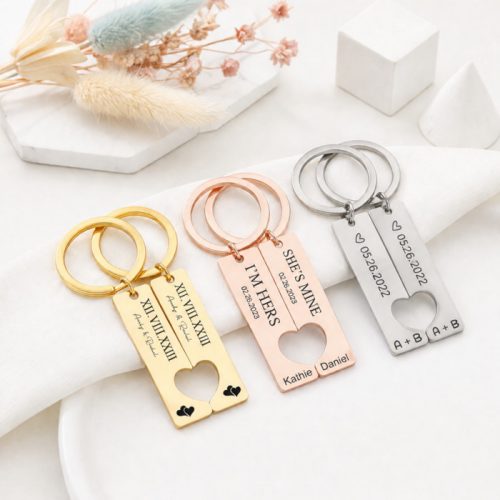 Gravírozott páros kulcstartó egyedi szöveggel – ajándék pároknak