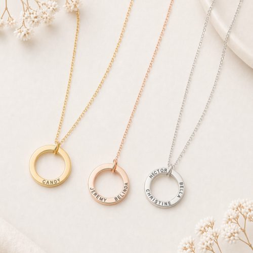 Egyedi gravírozott karika nyaklánc névvel vagy üzenettel
